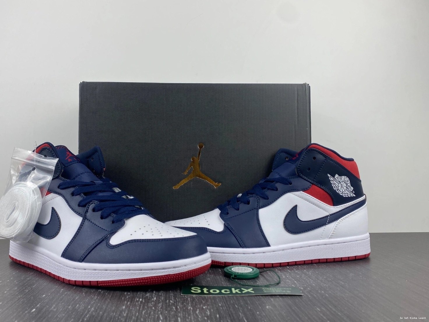 SE Jordan 852542-104 - USA 1 Mid 1105